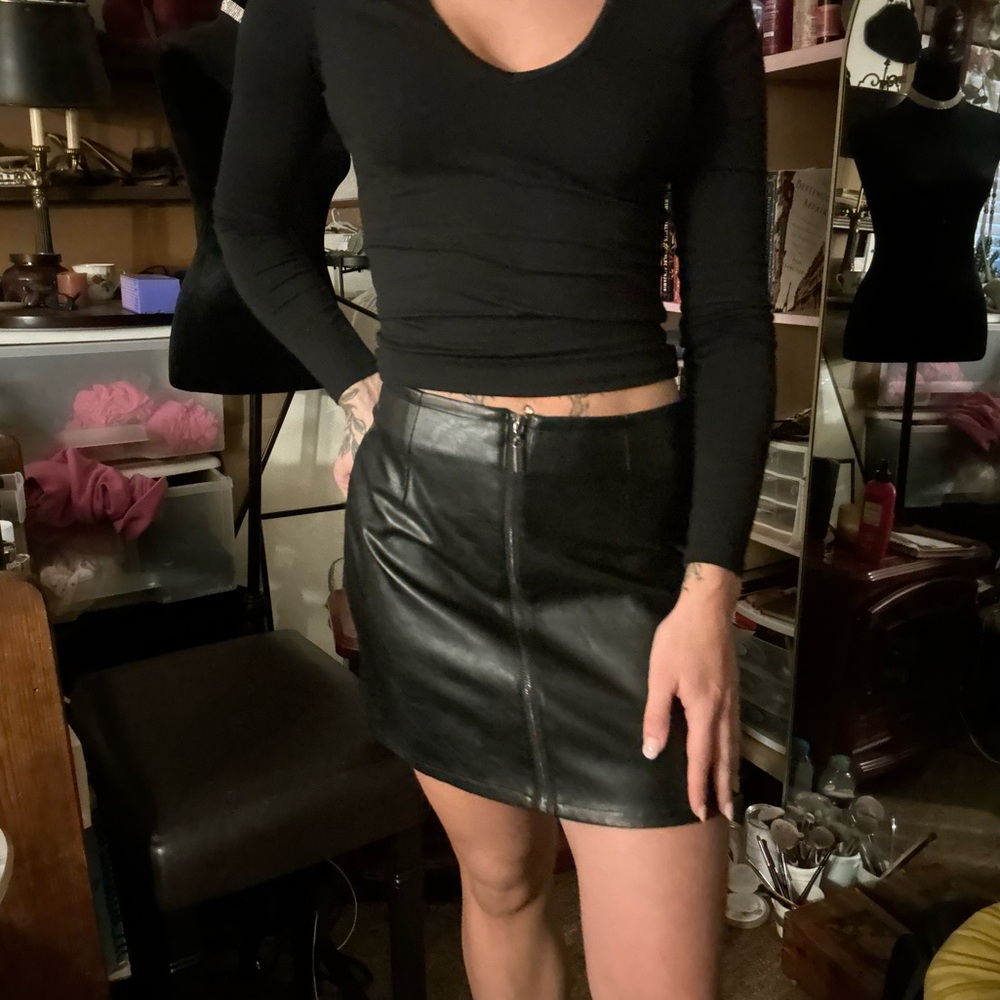 HYFVE Black Faux Leather Mini Skirt - Picture 2 of 5